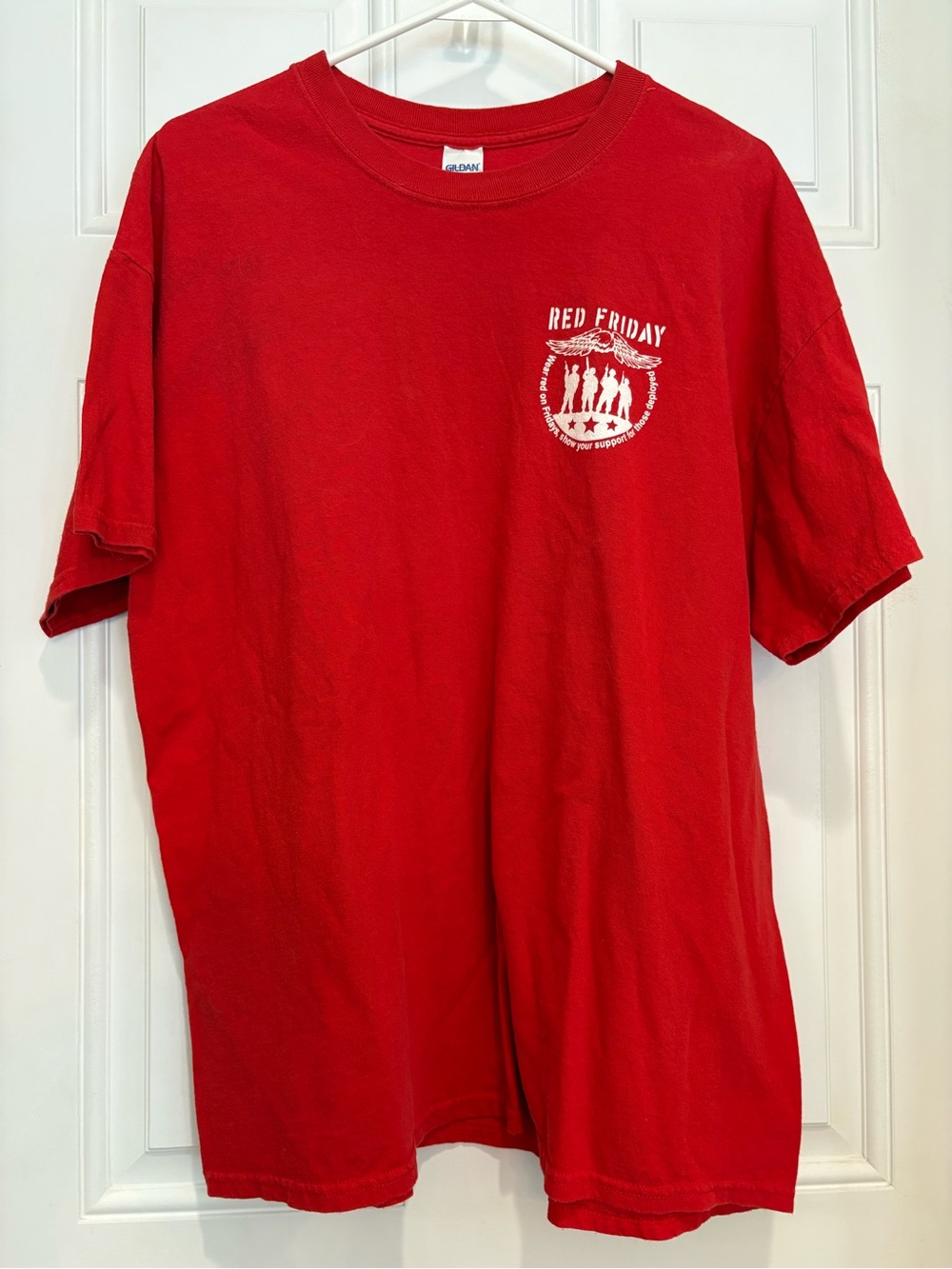 Red Friday Short-Sleeve Gildan Graphic Tee - Red, Size XL